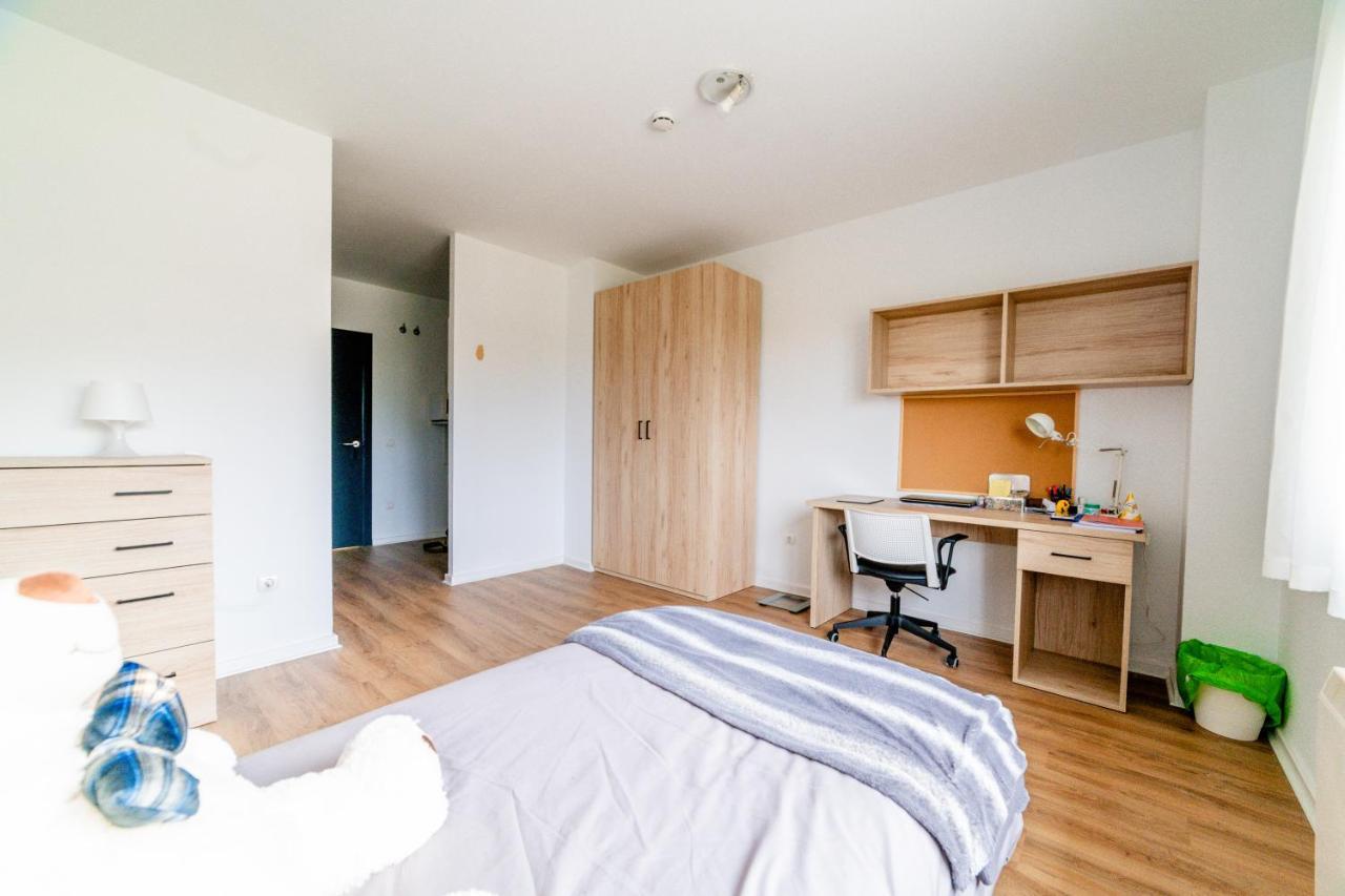 Micampus Logrono Student Residence Екстериор снимка