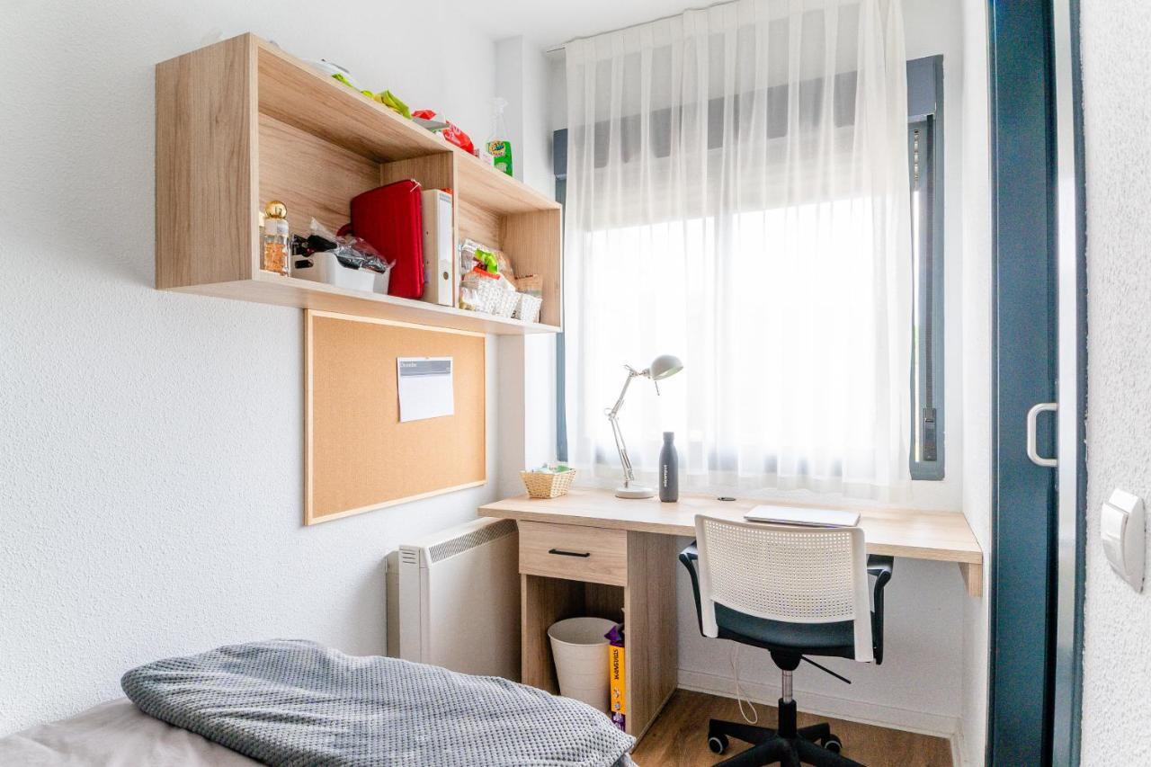 Micampus Logrono Student Residence Екстериор снимка